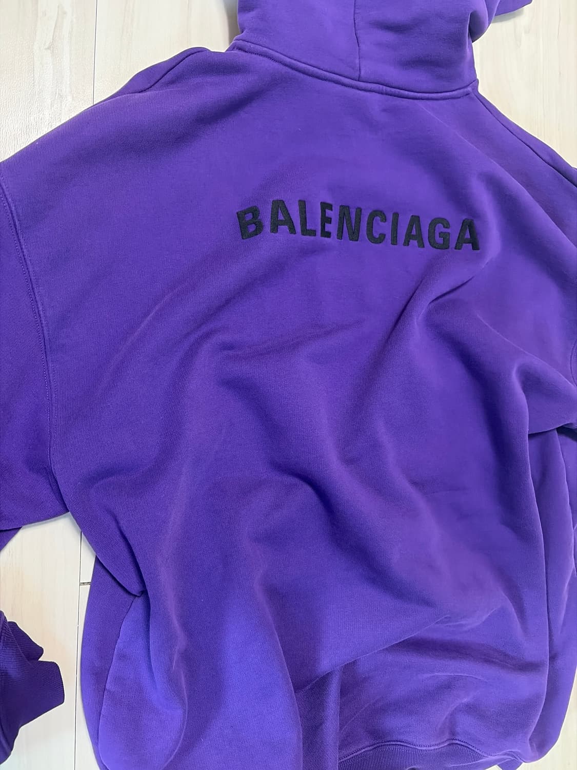 발렌시아가 퍼플 후드티 상품이미지1