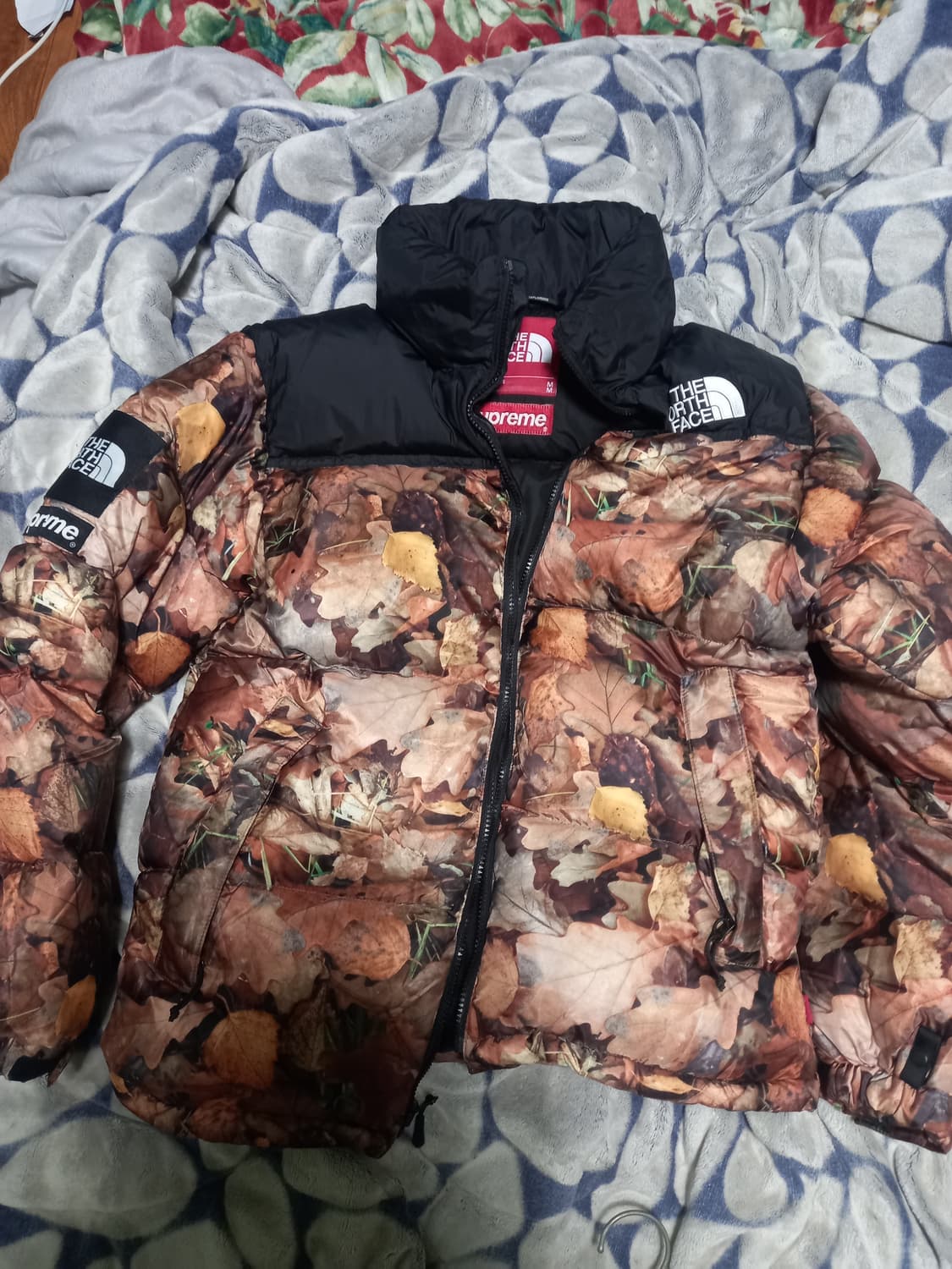 슈프림노스페이스  눕시패딩 m 상품이미지1