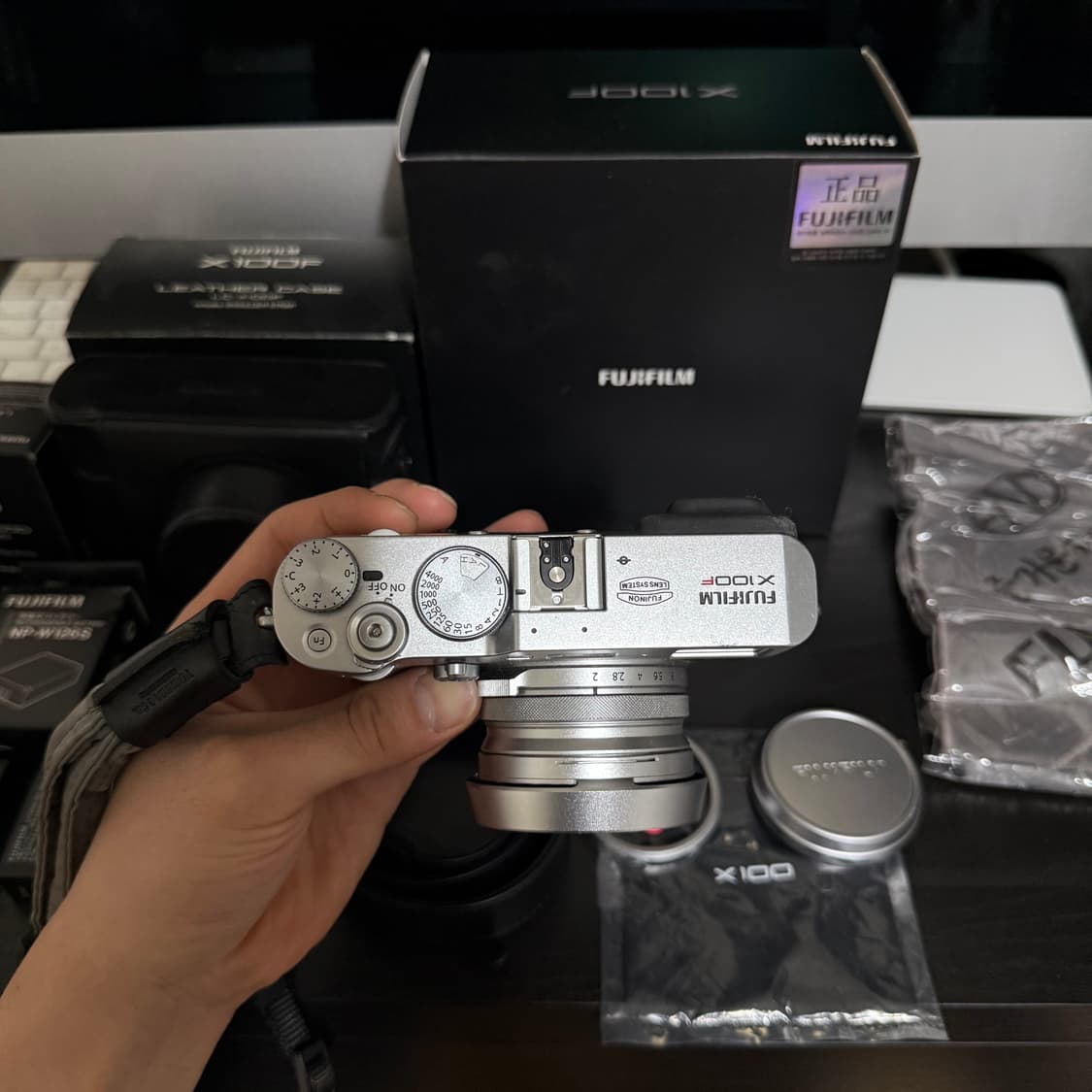 [민트급] 후지 필름 x100f 실버 포터 탱커 스트랩 정품 악세사리 상품이미지5
