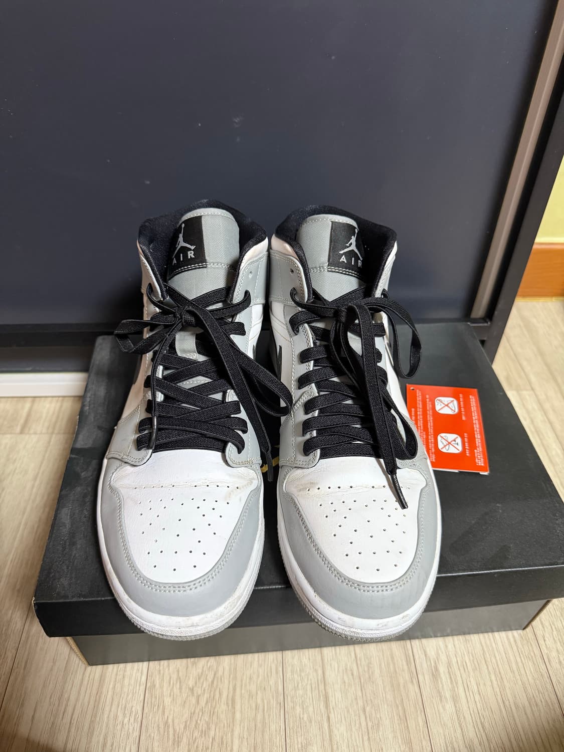 나이키 조던1 미드 스모크 그레이 상품이미지2