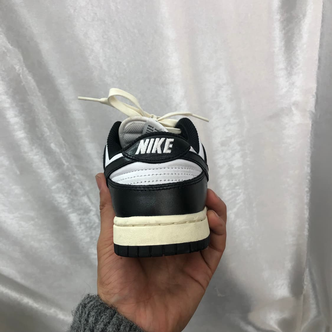 나이키 덩크로우 빈티지 블랙 앤 화이트 스니커즈 240사이즈  상품이미지5