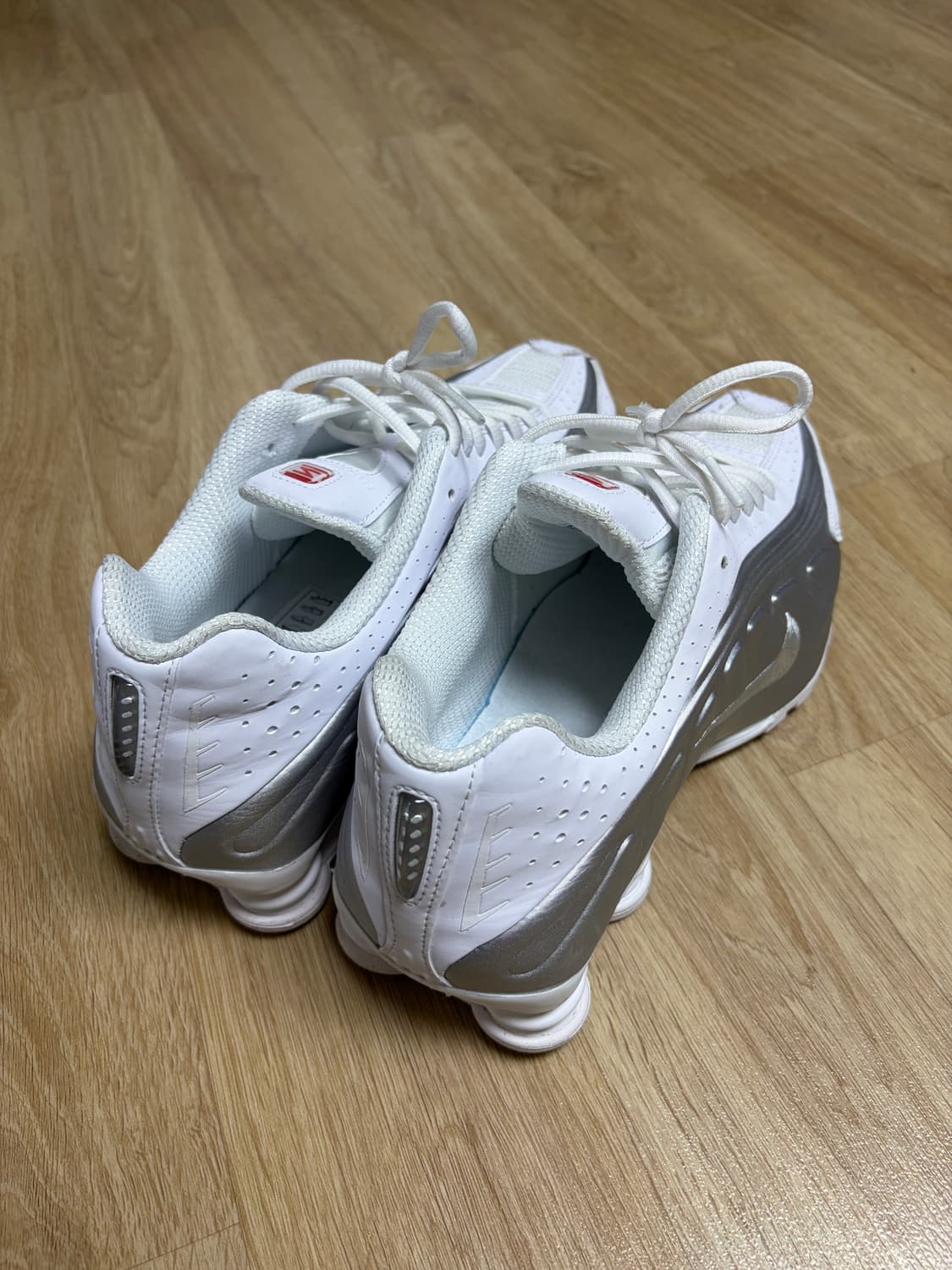 나이키 샥스 r4 화이트 상품이미지2