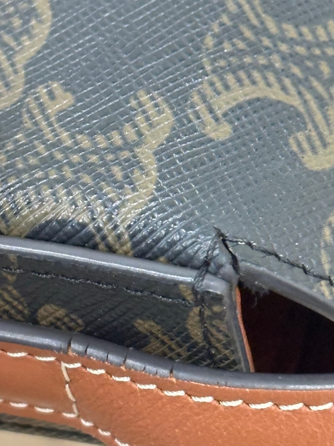 셀린느 숄더백 상품이미지3