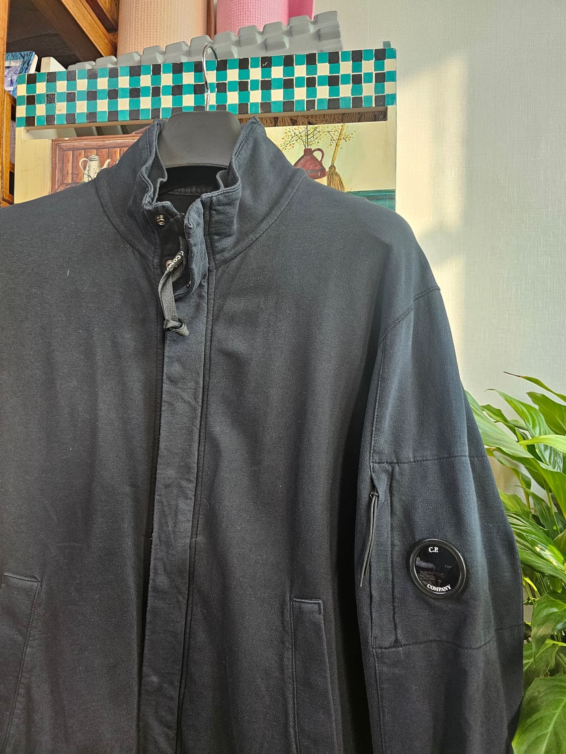 유행없이 입는 씨피 CP 컴퍼니 블랙 집업 자켓 L 팔아요 상품이미지2