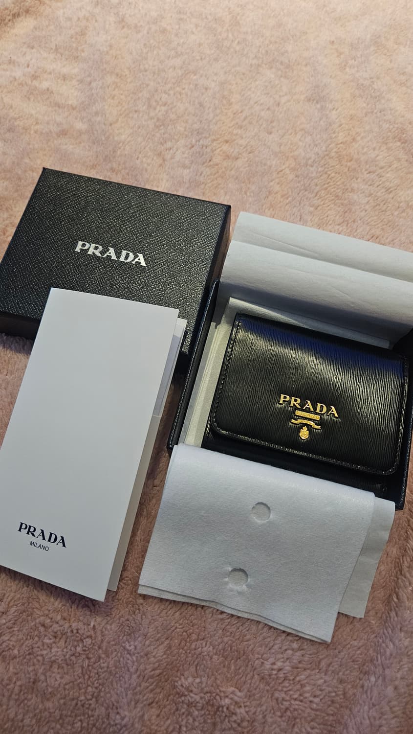 (새상품) 프라다 지갑 상품이미지2