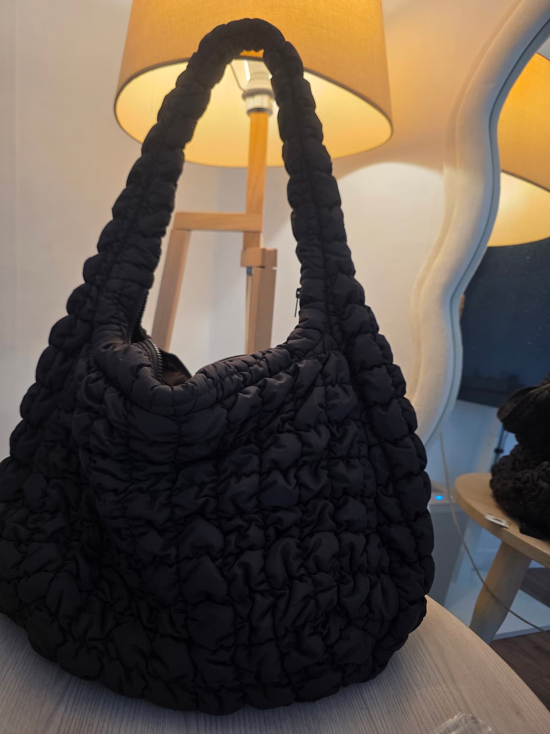 코스 블랙 퀼팅 범백 0916460 0 팝니다. 상품이미지1