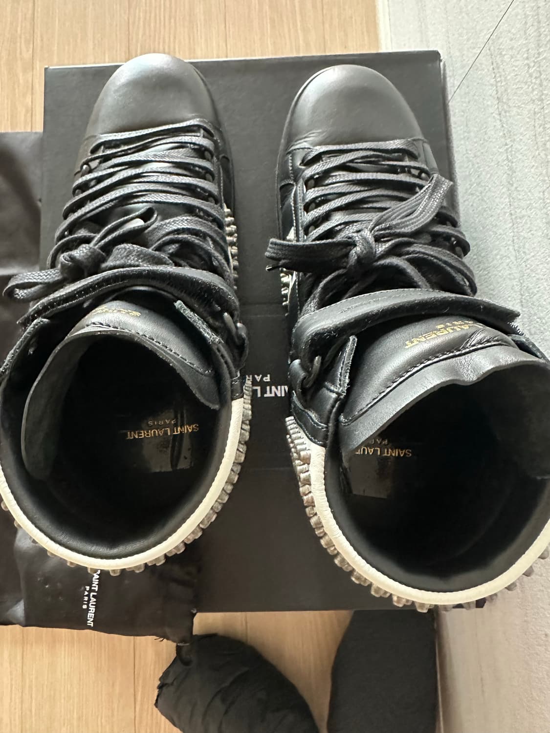 SAINT LAURENT SL/14H STUD SNEAKERS 상품이미지3