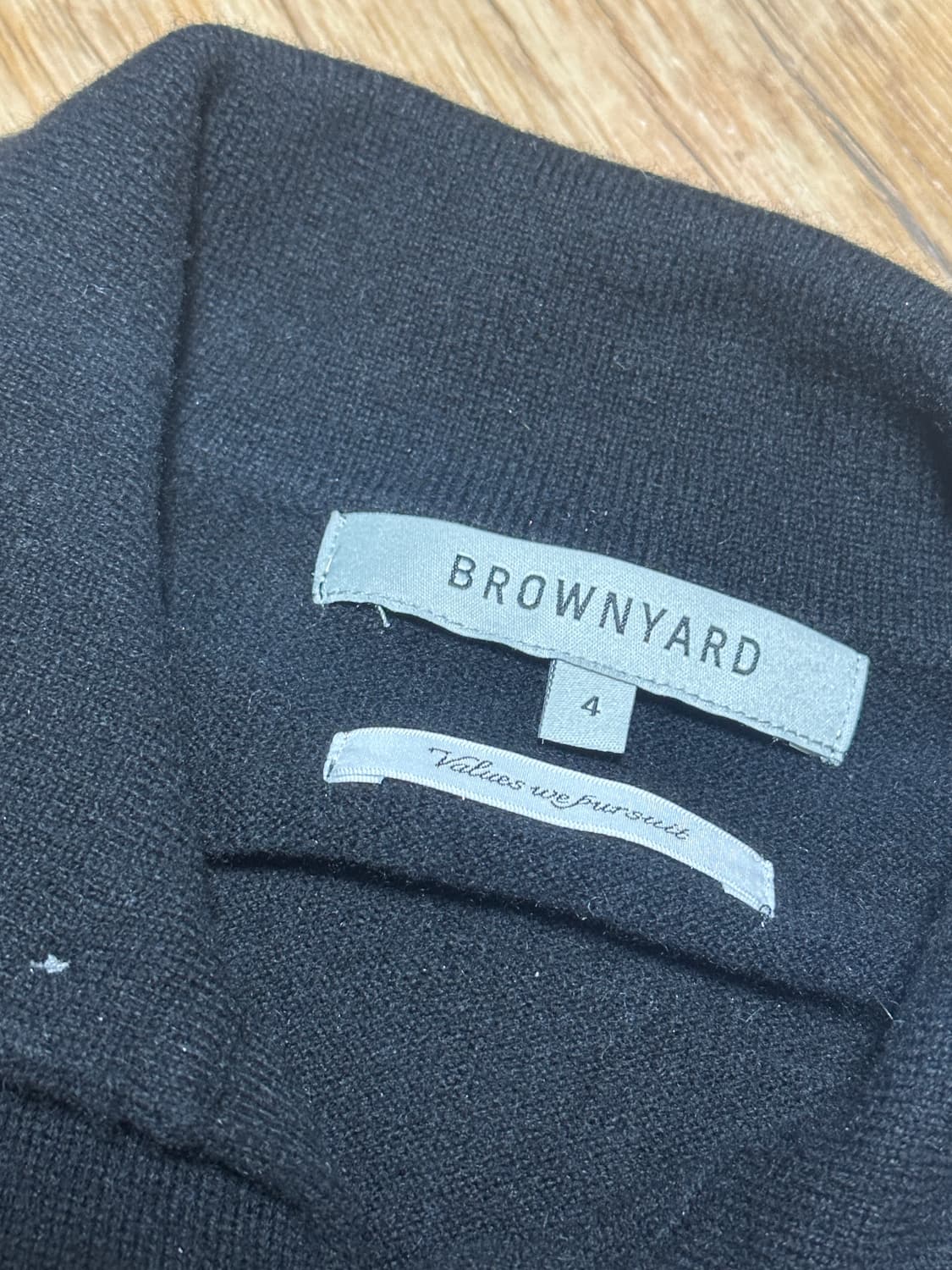 브라운야드 캐시미어 스탠드 카라 가디건 블랙 4size 상품이미지5