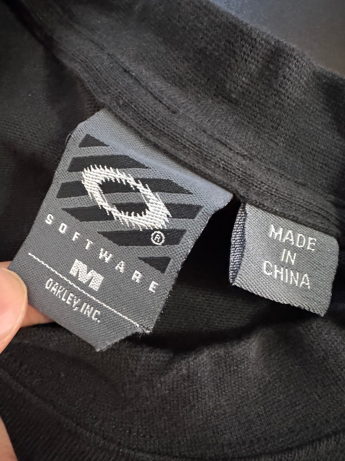 오클리 미들 로고 빈티지 반팔 티셔츠 M 블랙 상품이미지4