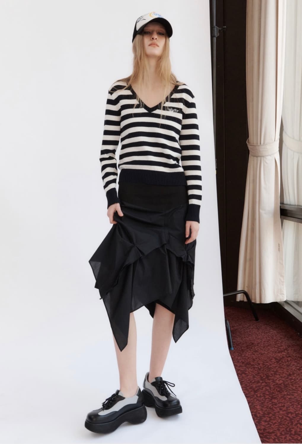 더오픈프로덕트 스트라이프니트 상품이미지1