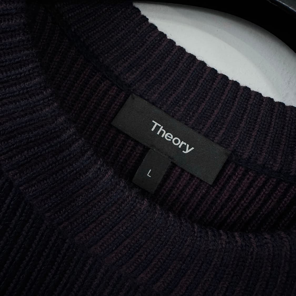 띠어리 울100 리브드 니트 탑 상품이미지2