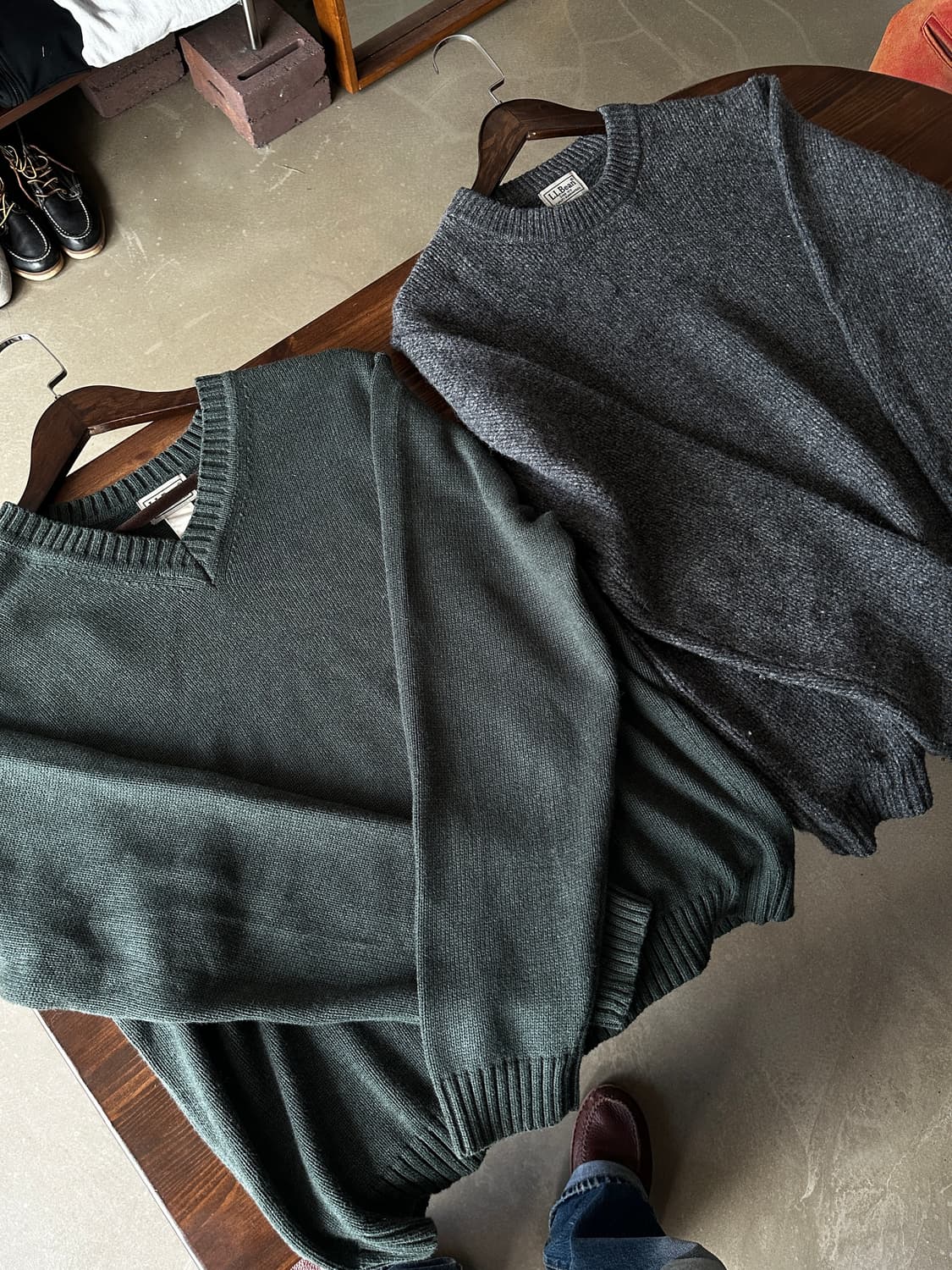 엘엘빈 다크 그린 브이넥 니트  상품이미지3