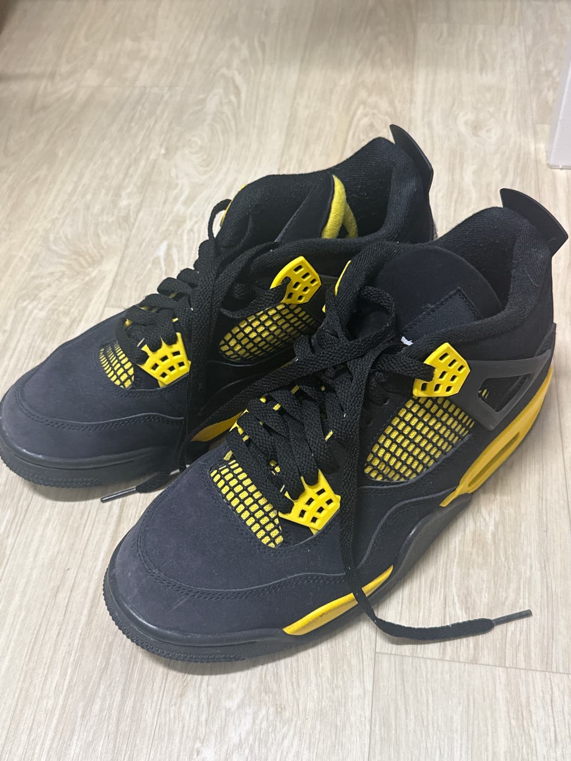 나이키 조던 레트로4 썬더 265 상품이미지1