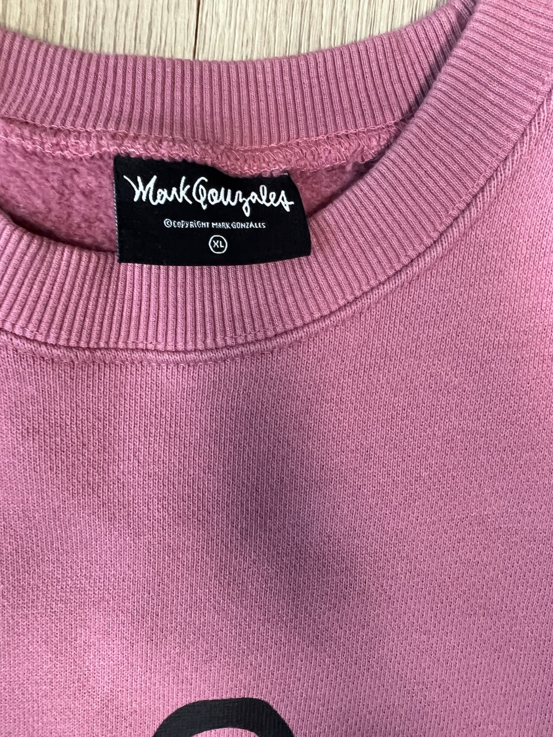 마크곤잘레스X참스 콜라보 맨투맨 핑크  상품이미지4