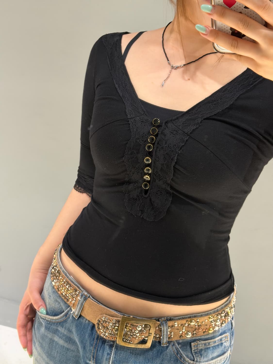 deep v-neck button-up lace top 상품이미지3