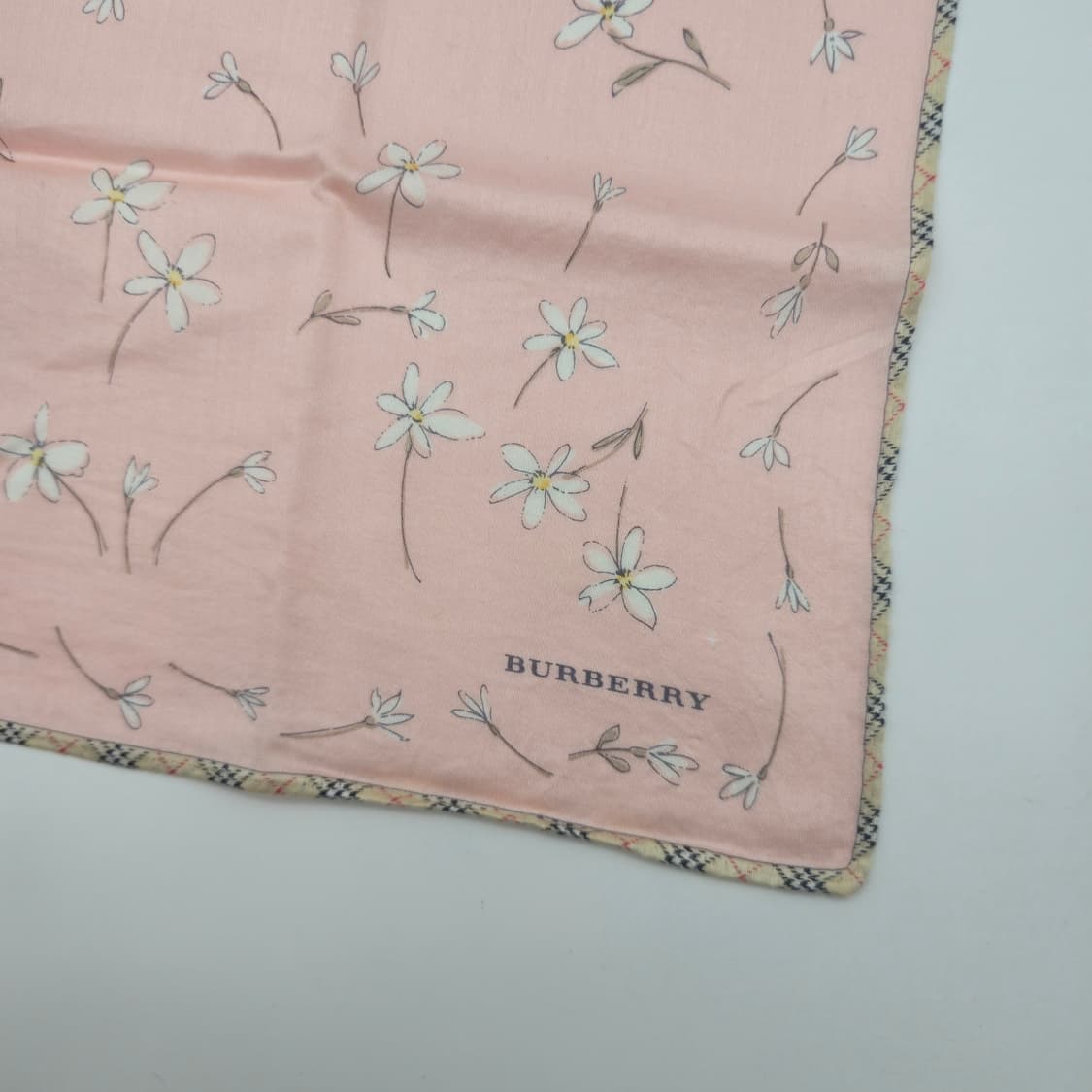BURBERRY 버버리 손수건 스카프 [CFB11735-1228-19] 상품이미지5