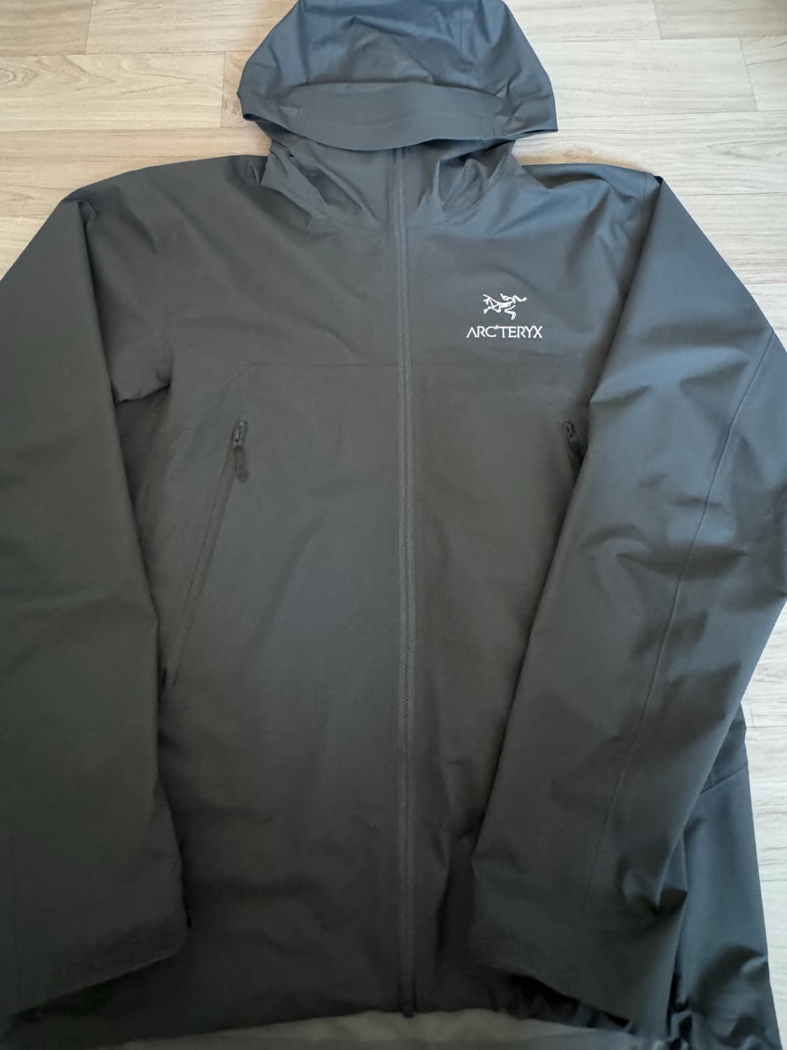 아크테릭스 베타 클라우드 M(주름없이 아직 빳빳한) 상품이미지1