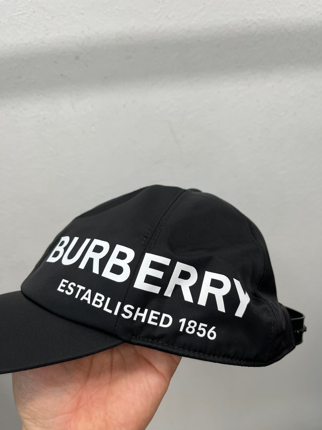 버버리 신형 나일론 볼캡  상품이미지2