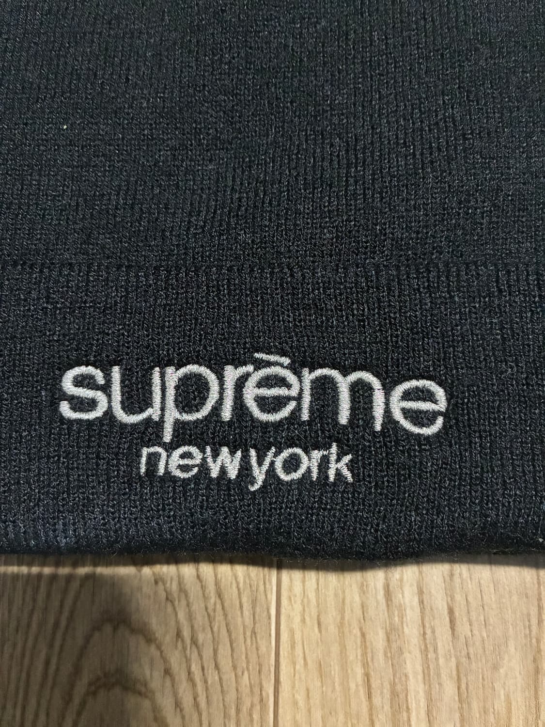 슈프림 메탈릭 클래식 로고 비니 블랙 상품이미지2
