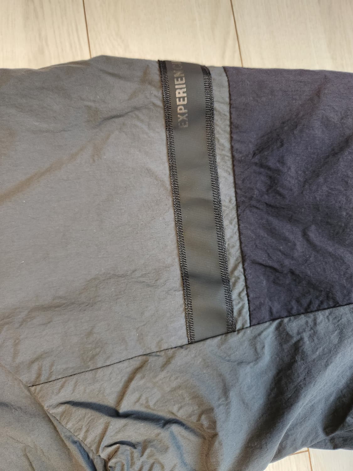 새상품급)아이더 고어택스 윈드스토퍼 우븐 반집업 아노락 사이즈xxl

오 상품이미지5