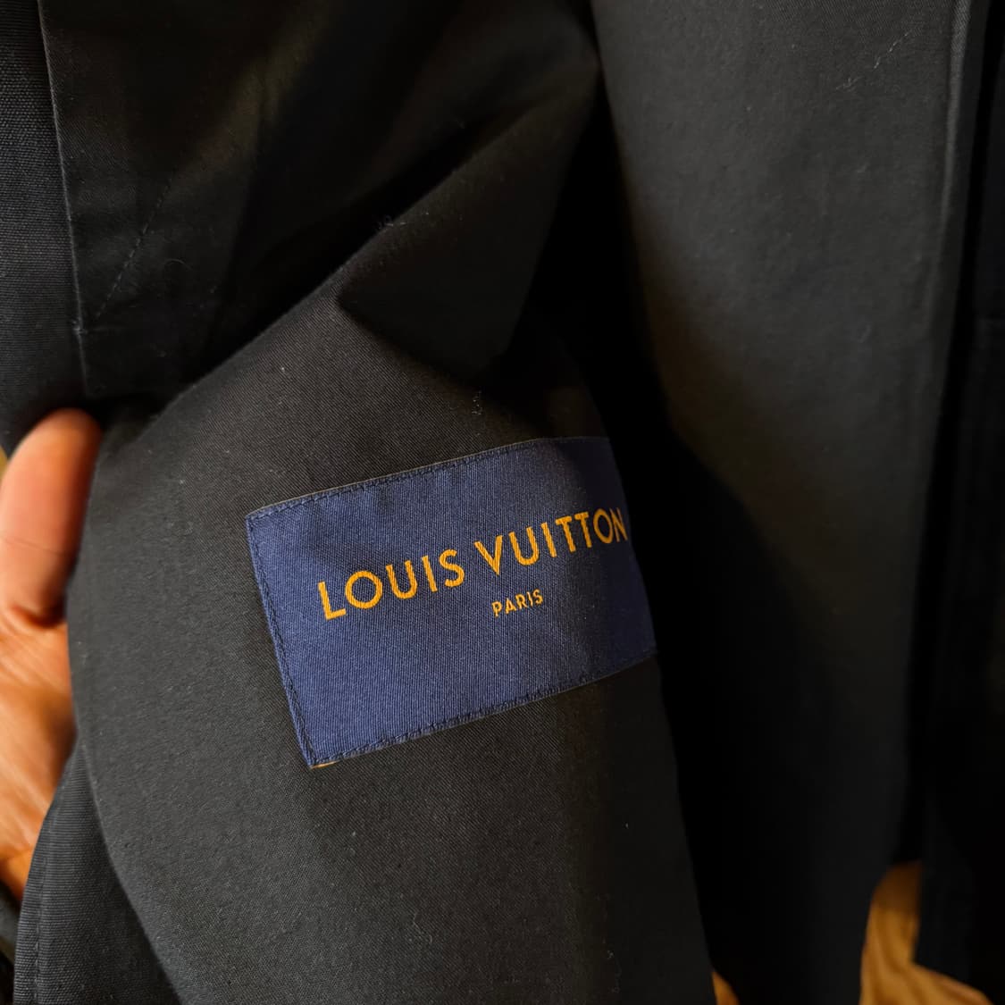 루이비통 스프레드 데님 셔츠 자켓 판매 합니다. 상품이미지6