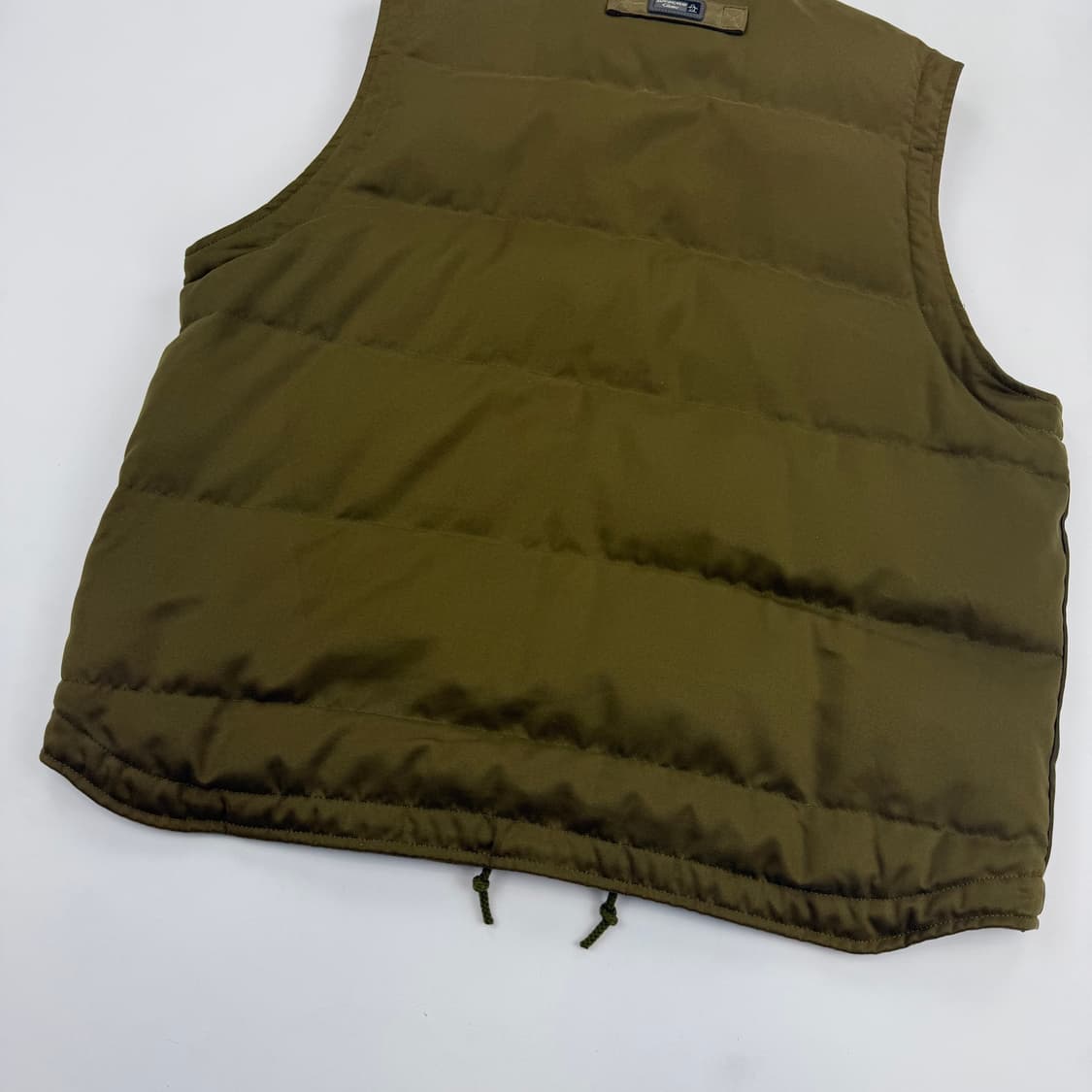 먼싱웨어 클래식 카키 패딩조끼 상품이미지10