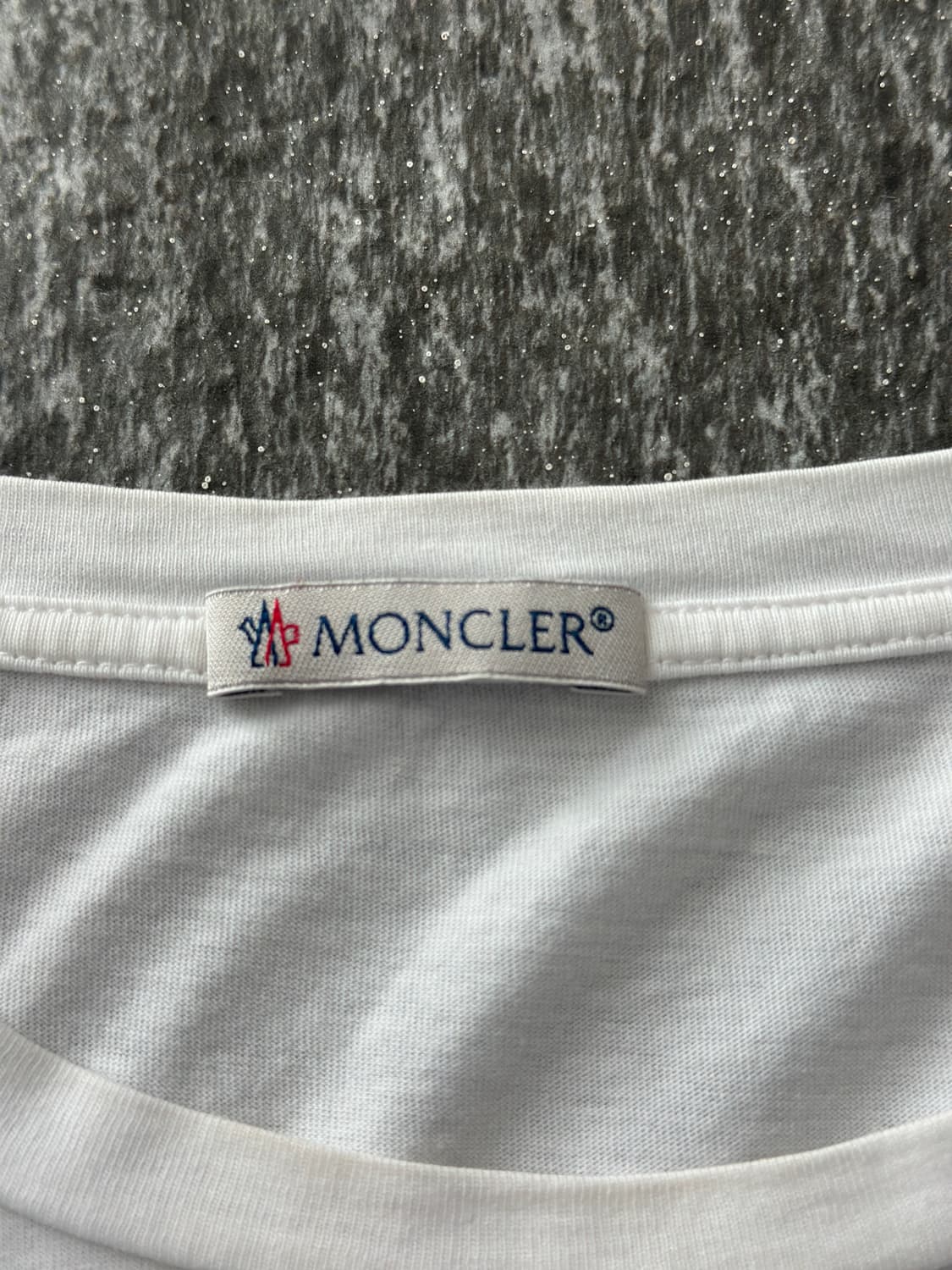 몽클레어 와펜 빅로고 반팔 티셔츠  상품이미지5