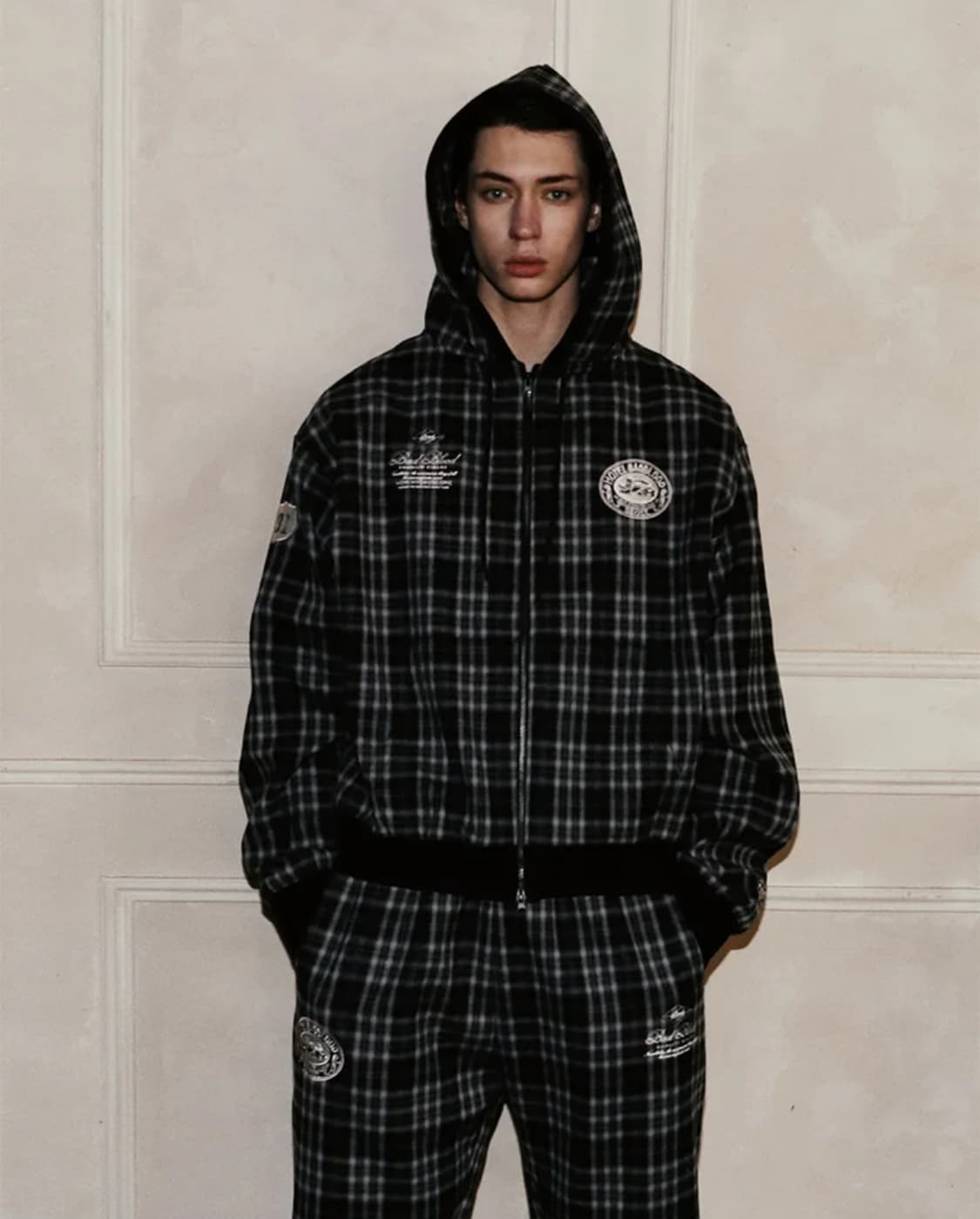 배드블러드 클래식 체크 후드 집업 - 블랙 L 상품이미지1