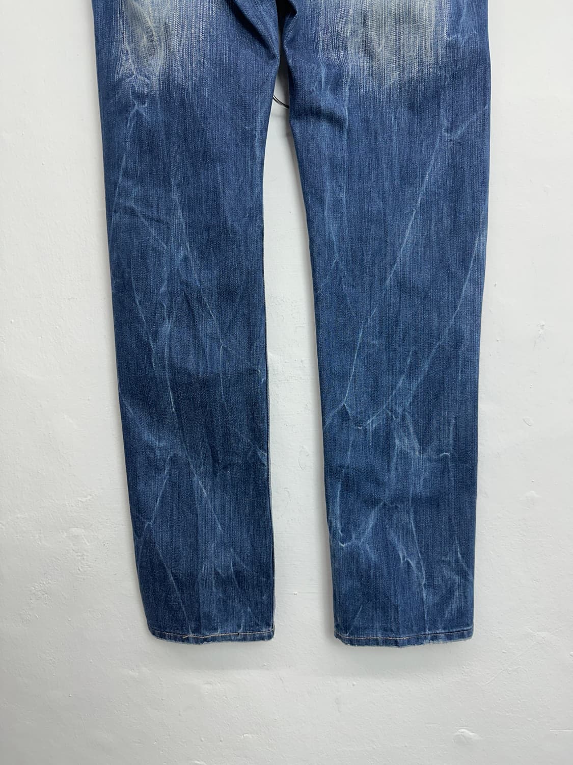 Studded Distressed Denim Jeans 상품이미지8