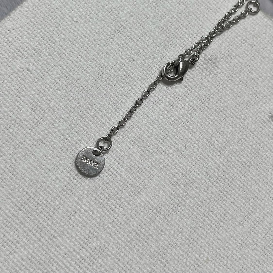 디올 클레어디룬 cd 목걸이 풀박스 (정품 보증서 포함) 상품이미지7