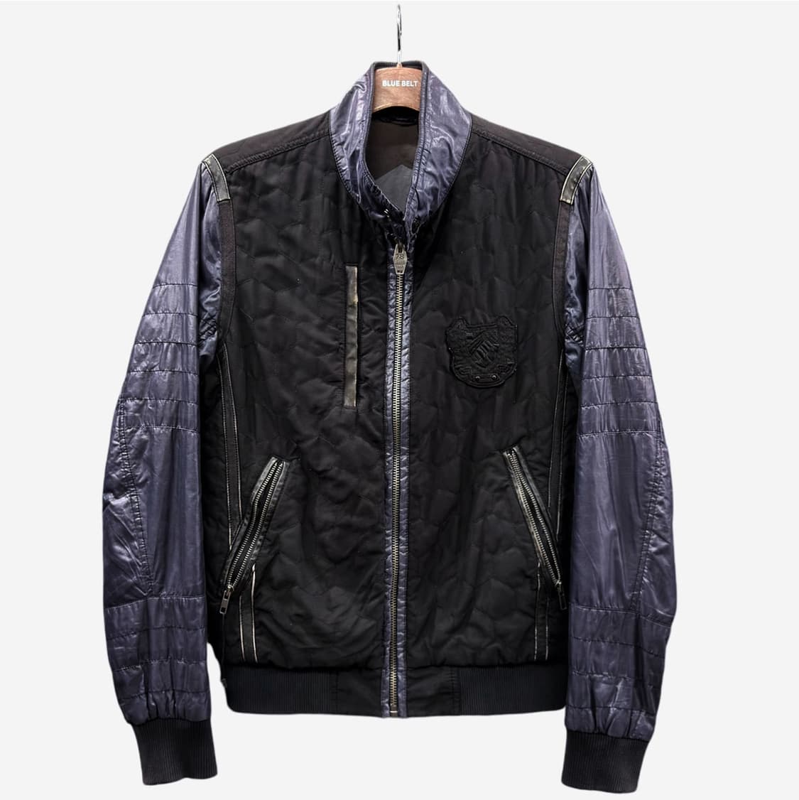 디젤 듀얼톤 블루종 자켓 퀼팅 샤이니 나일론 자수패치 디테일 블랙 상품이미지1