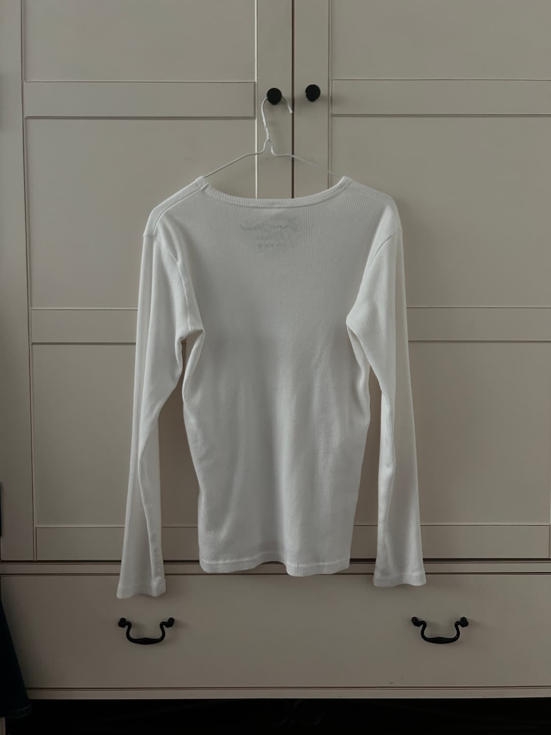 빈티지 레터링 브이넥 니트 상품이미지2