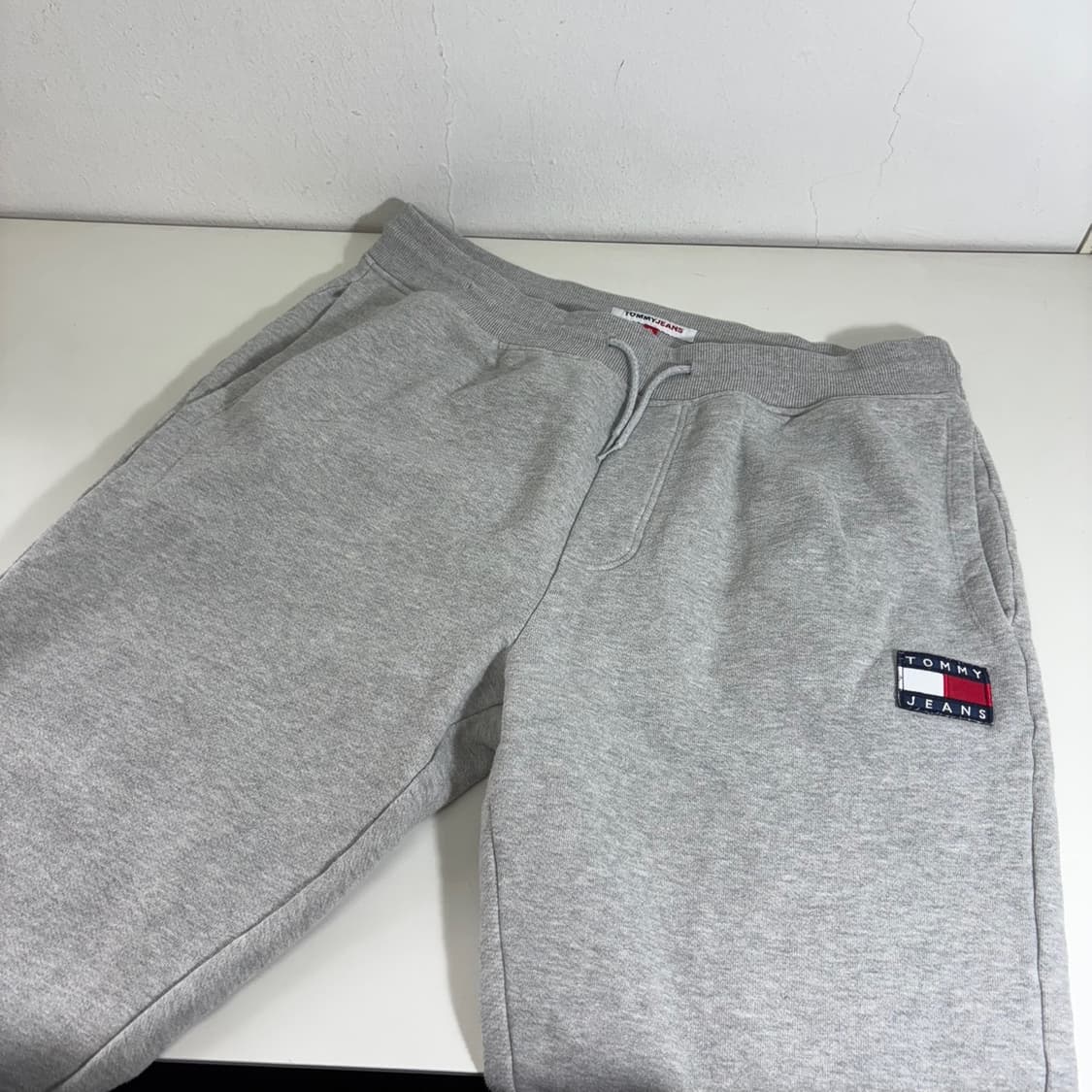 XL 타미힐피거 그레이 패치 루즈핏 면 조거팬츠 상품이미지1