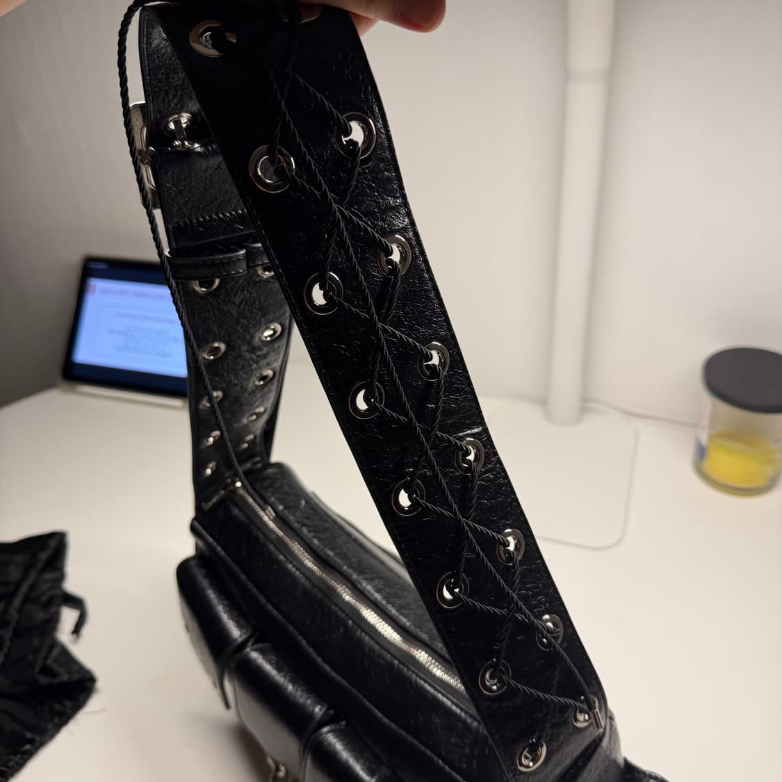 블랙퍼플 포트리스 백+리본끈+키링포함+더스트백+완충종이까지 포함 상품이미지6