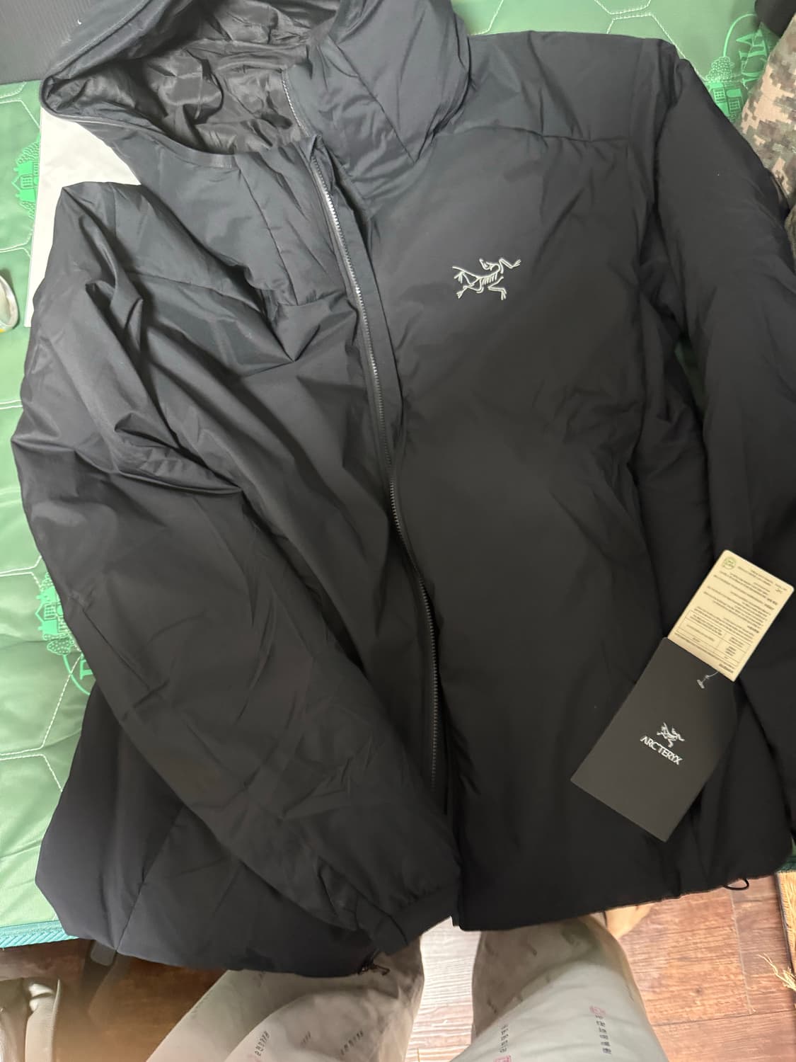 아크테릭스 아톰 sv 후디 L 새상품 판매합니다 상품이미지2