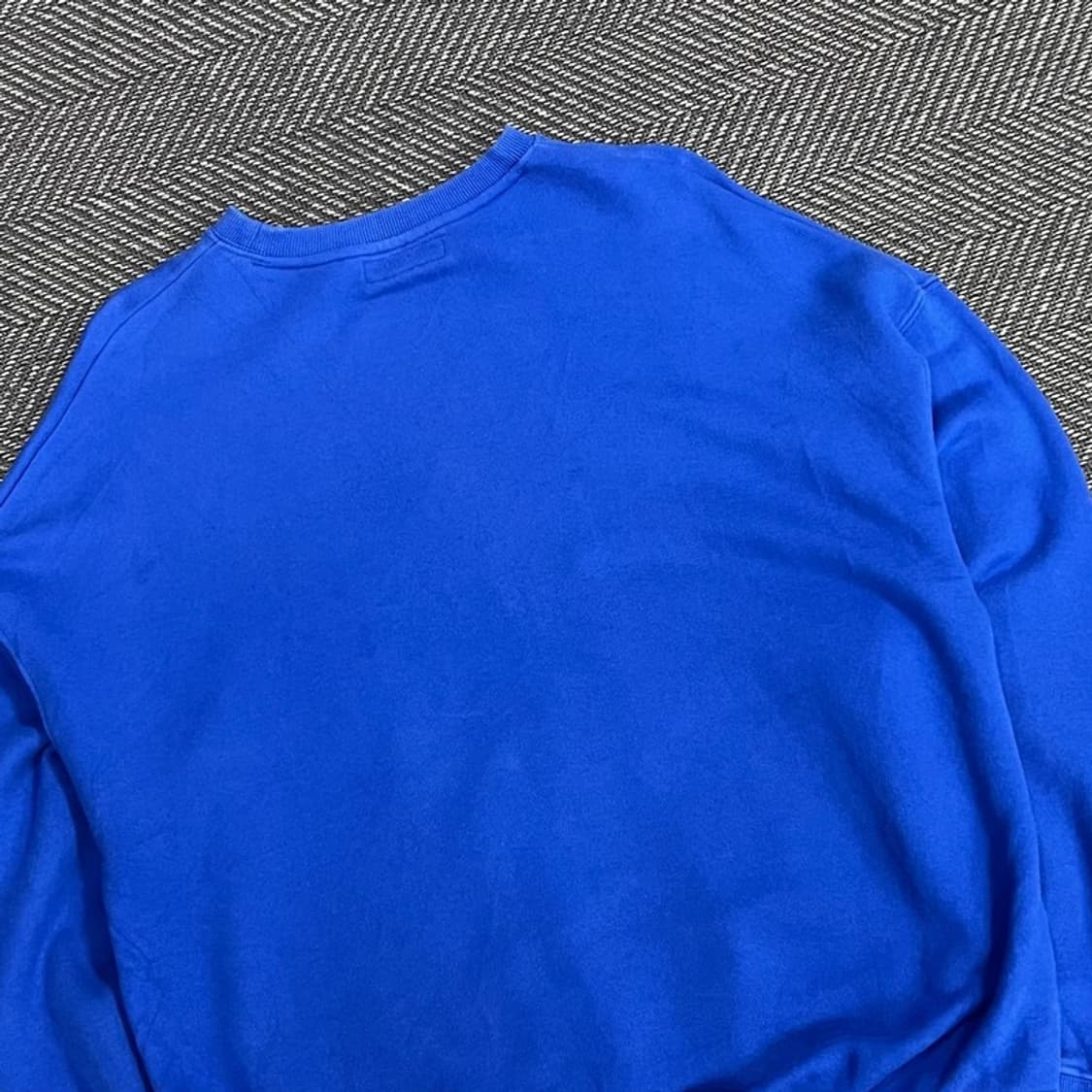 키르시 자수 맨투맨 v1082 상품이미지4