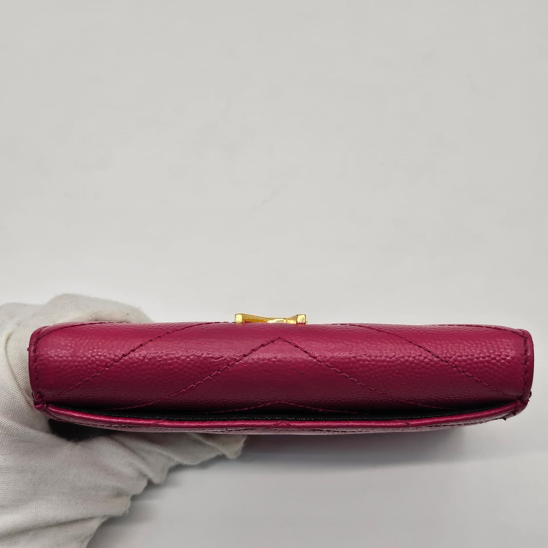 정품 생로랑 엔벨로프 캐비어 카드지갑 상품이미지4