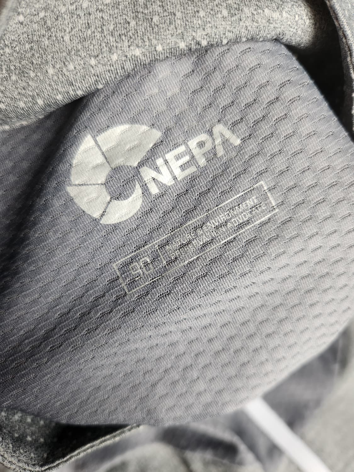 새상품급)네파 여성 반집업 기능성 반팔티 사이즈90 s

여러 중고사이트 상품이미지2