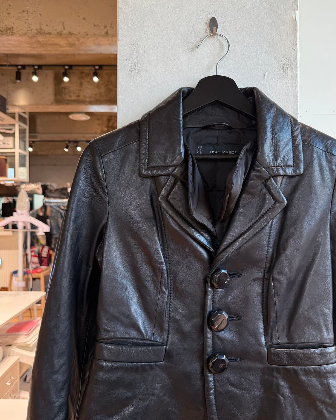 디스퀘어드2 블랙 쉽스킨 덕다운 자켓 상품이미지4