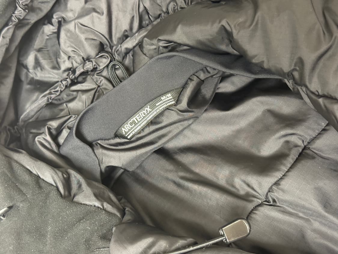 신품급) 아크테릭스 리프 콜드 2.0 블랙 M사이즈 팝니다 상품이미지8