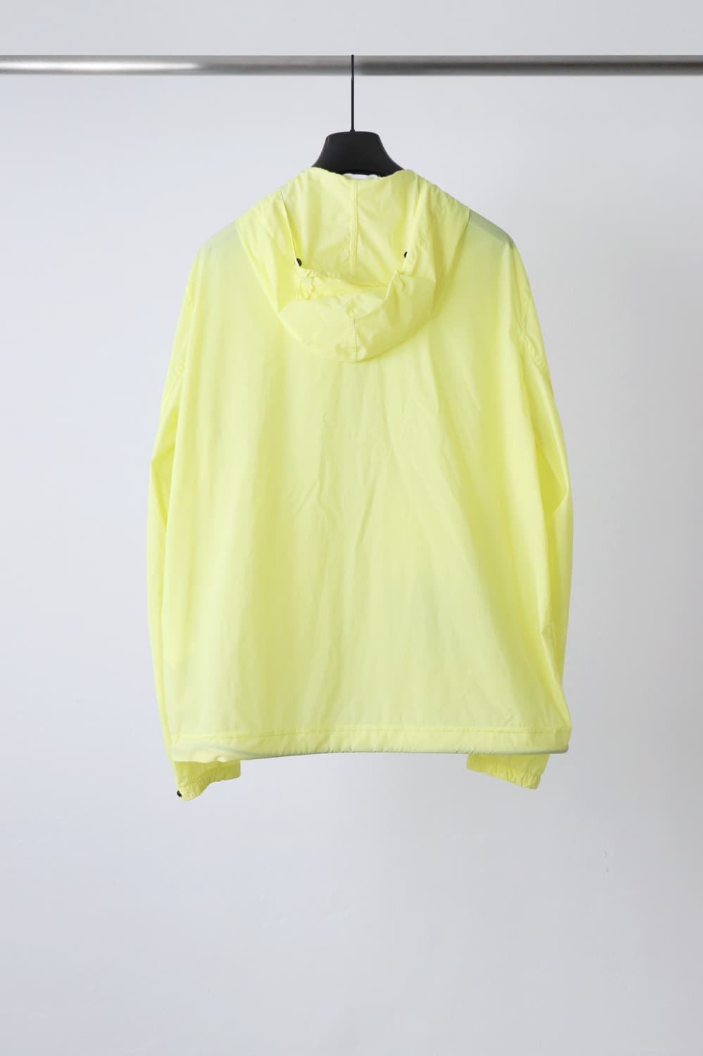 스톤아일랜드 스킨터치 나일론 후드 바람막이 라임 XL팝니다. 상품이미지3