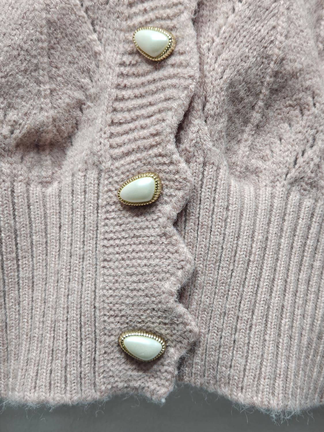 무자크 딸기우유 브이넥 가디건  상품이미지5