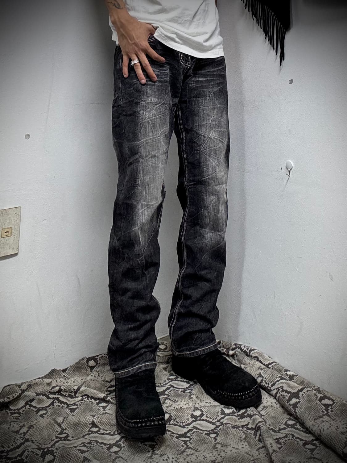 “AVAIL” Y2K Crack Washing Pants 상품이미지7