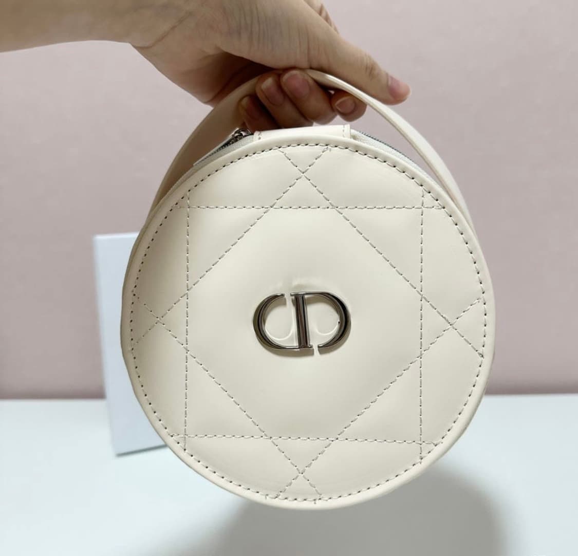 디올 뷰티 원형 거울 내장 파우치  상품이미지2