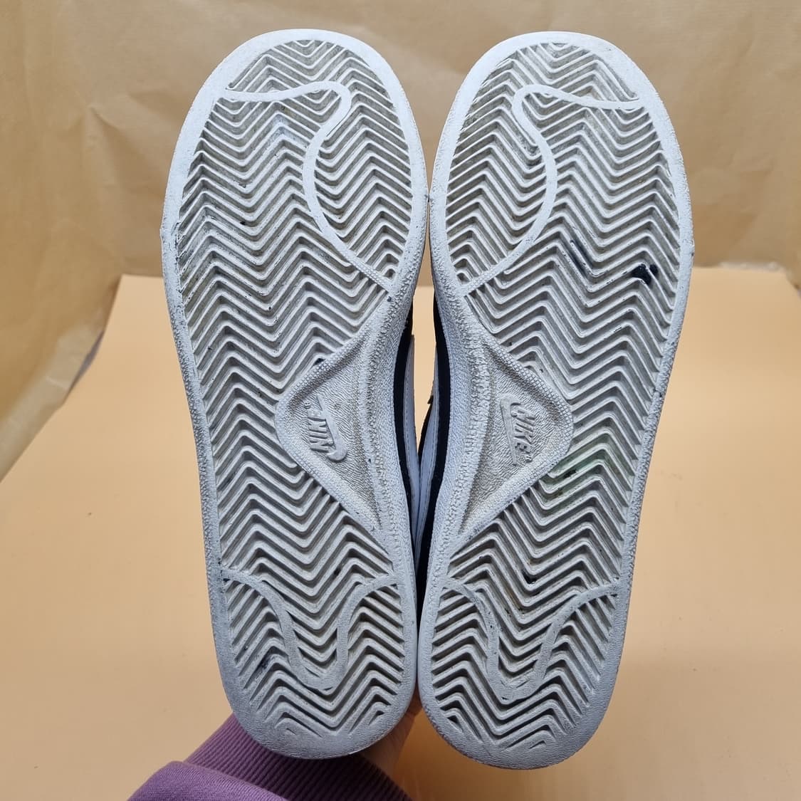 나이키 코트로얄 블랙 스니커즈 250 상품이미지3