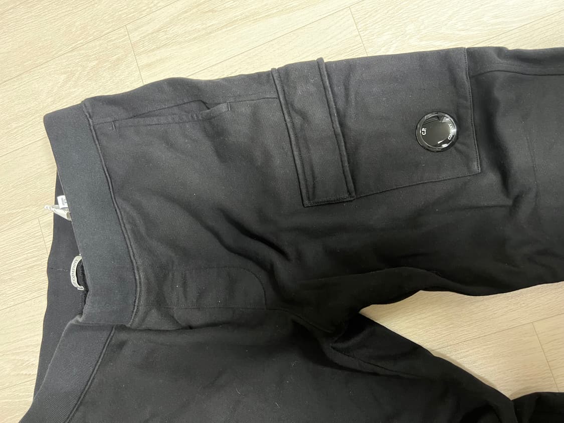 CP company 블랙 조거팬츠 XL 상품이미지7