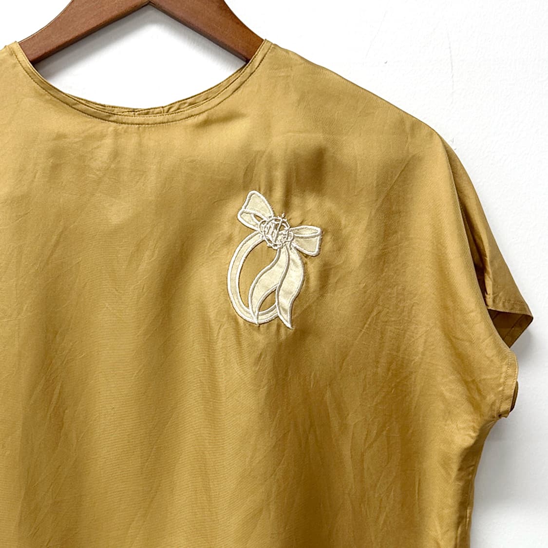 크리스챤 디올 dior 리본 실크 반팔 블라우스 골드 여성 M 상품이미지2