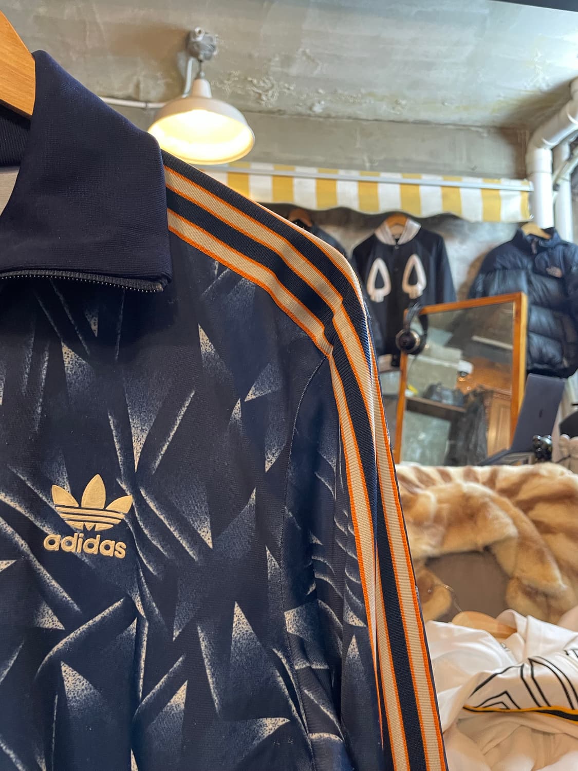 아디다스 리버풀 Candy 한정판 트랙탑 저지 자켓 상품이미지2