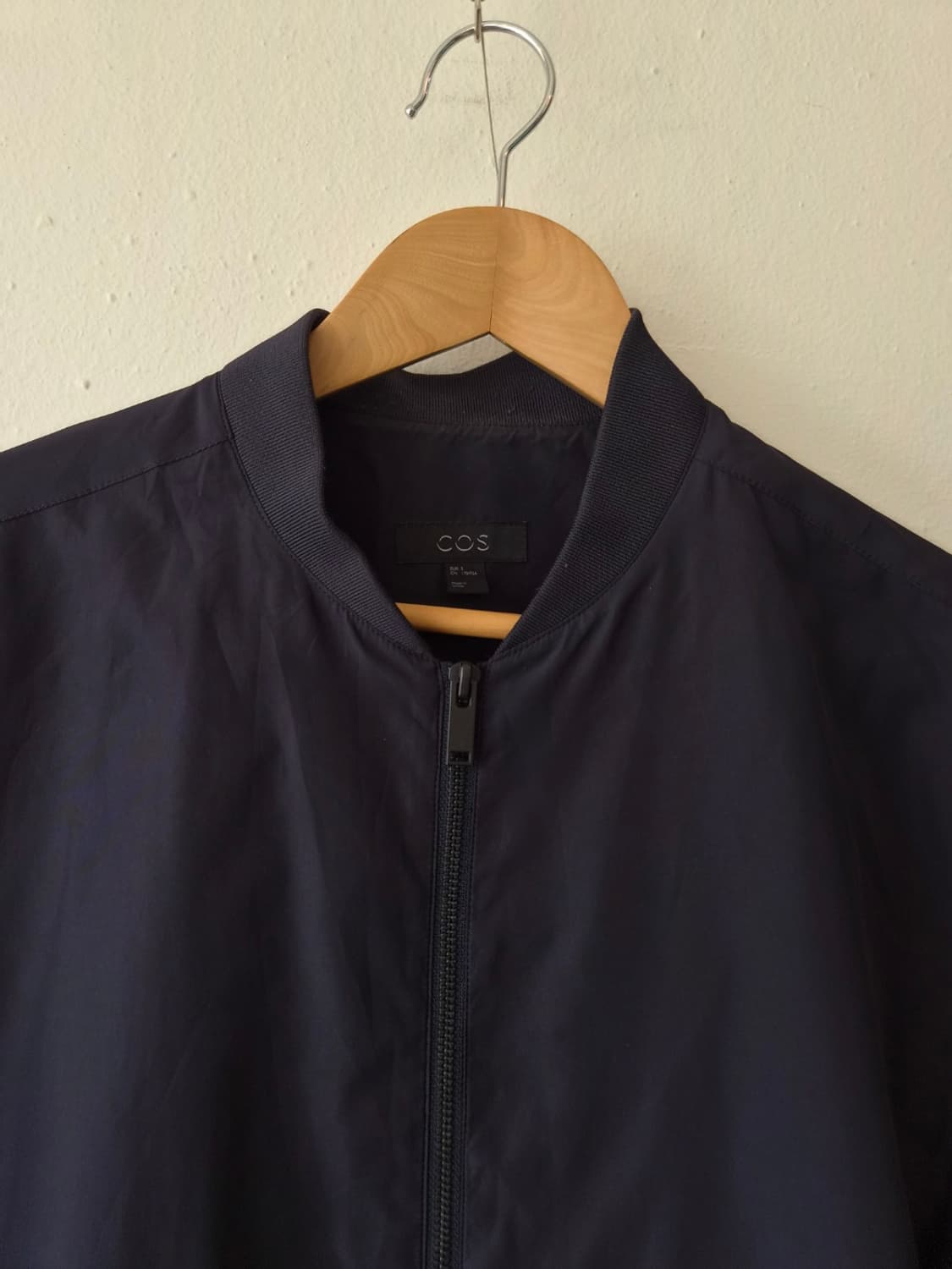 코스 COS 남성 네이비블루종점퍼 S사이즈 상품이미지1
