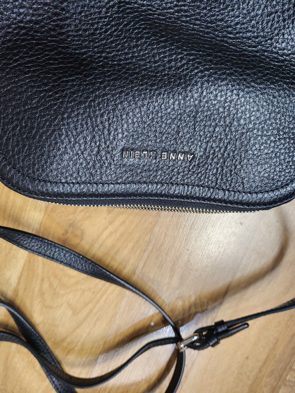 504) 앤클라인 가죽 크로스백 상품이미지3